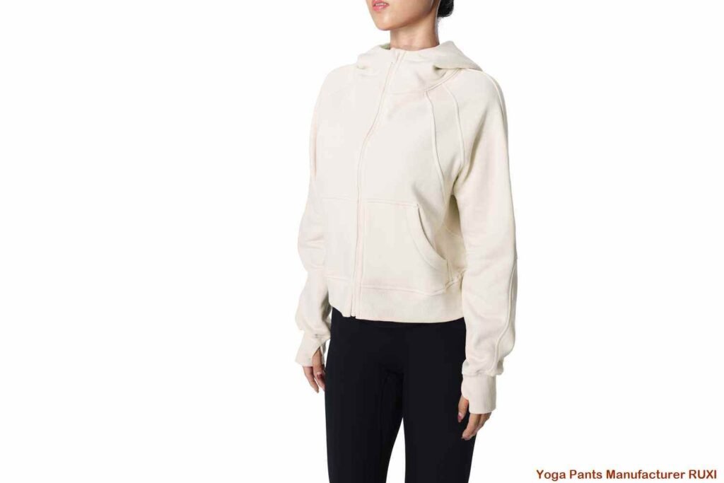 ខោខ្លីវាយកូនហ្គោលប្រវែងជង្គង់